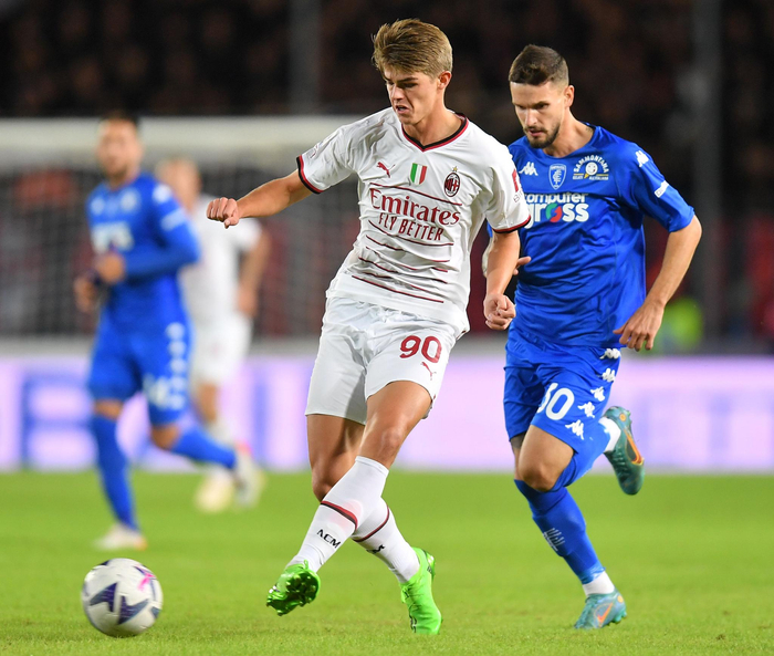 他也没有选 他也没有选