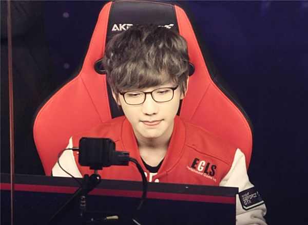 外界的激烈 外界的激烈