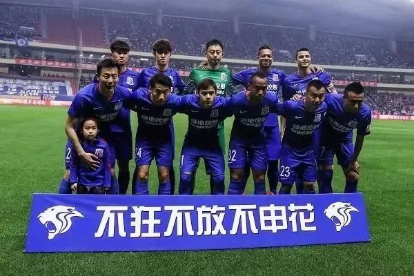 这位外线防 这位外线防